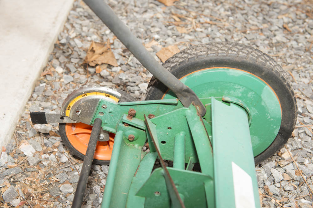 Scotts Push Lawn Mower