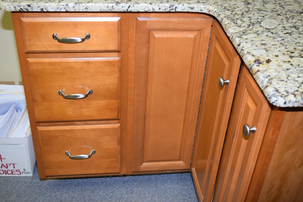 Maple Corner Cabinet and Granite Countertop Set