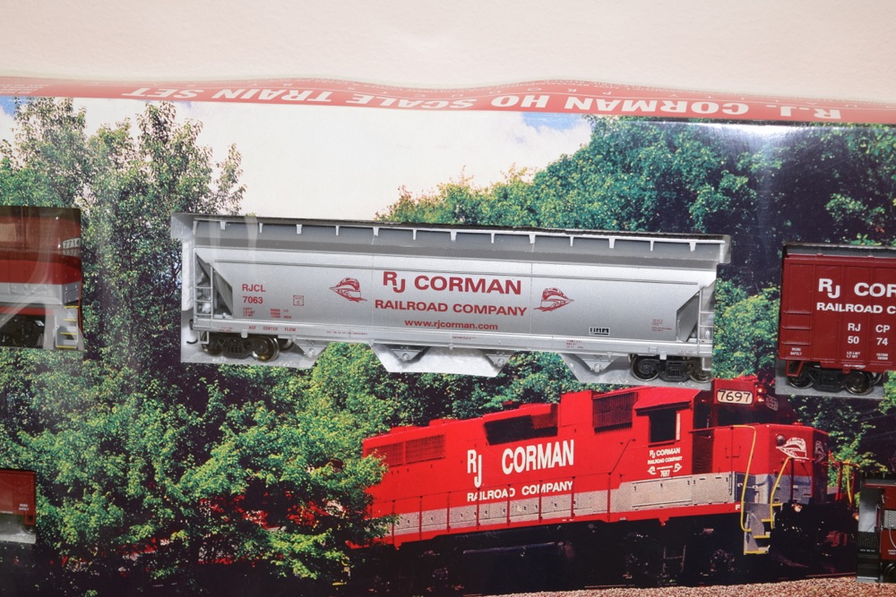 RJ Corman HO Scale Train Set