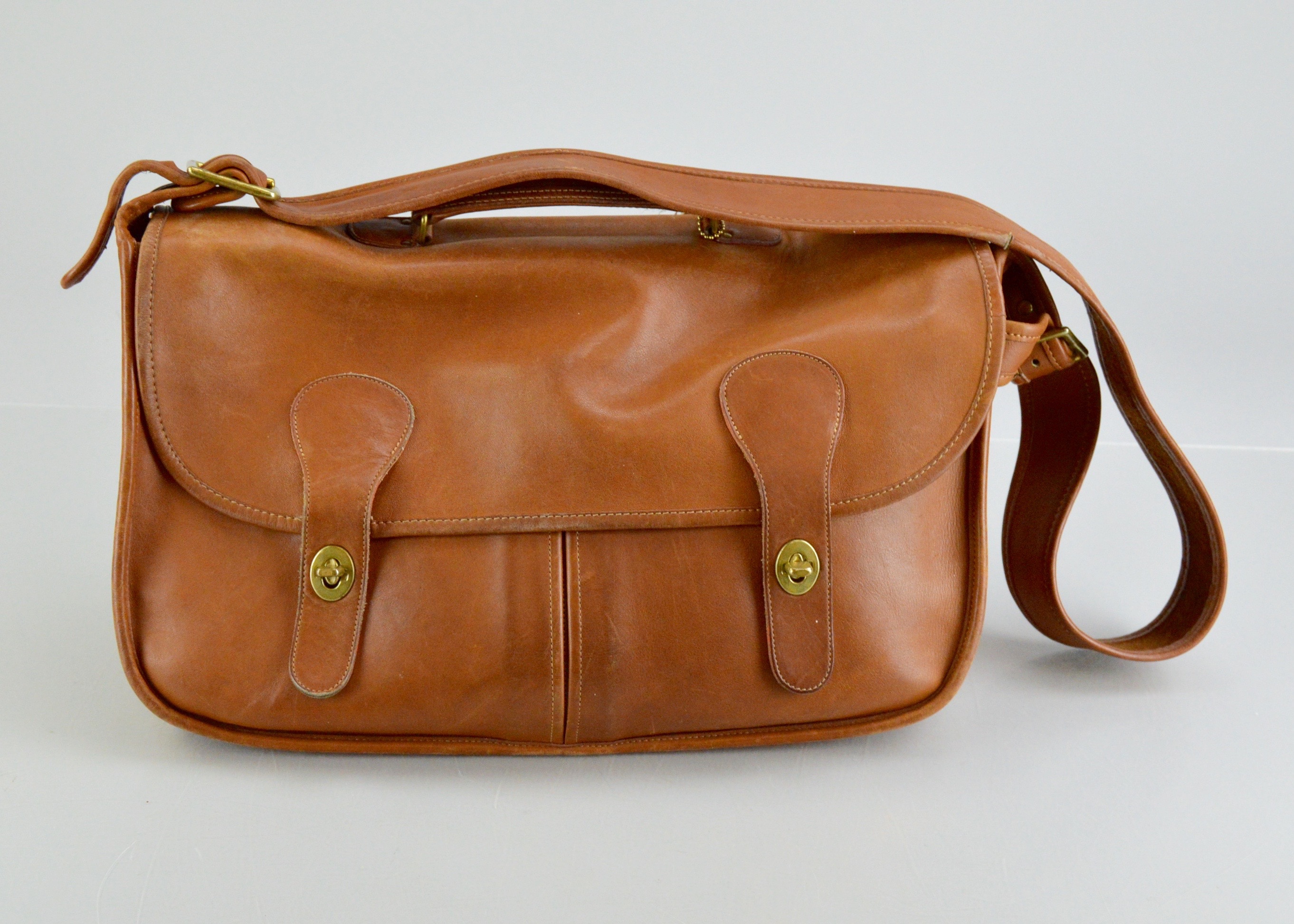 Vintage coach store musette bag
