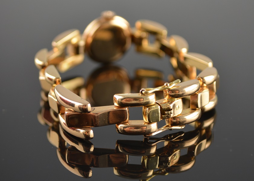 Ladies Vintage Style 18K Rose Gold Omega Watch