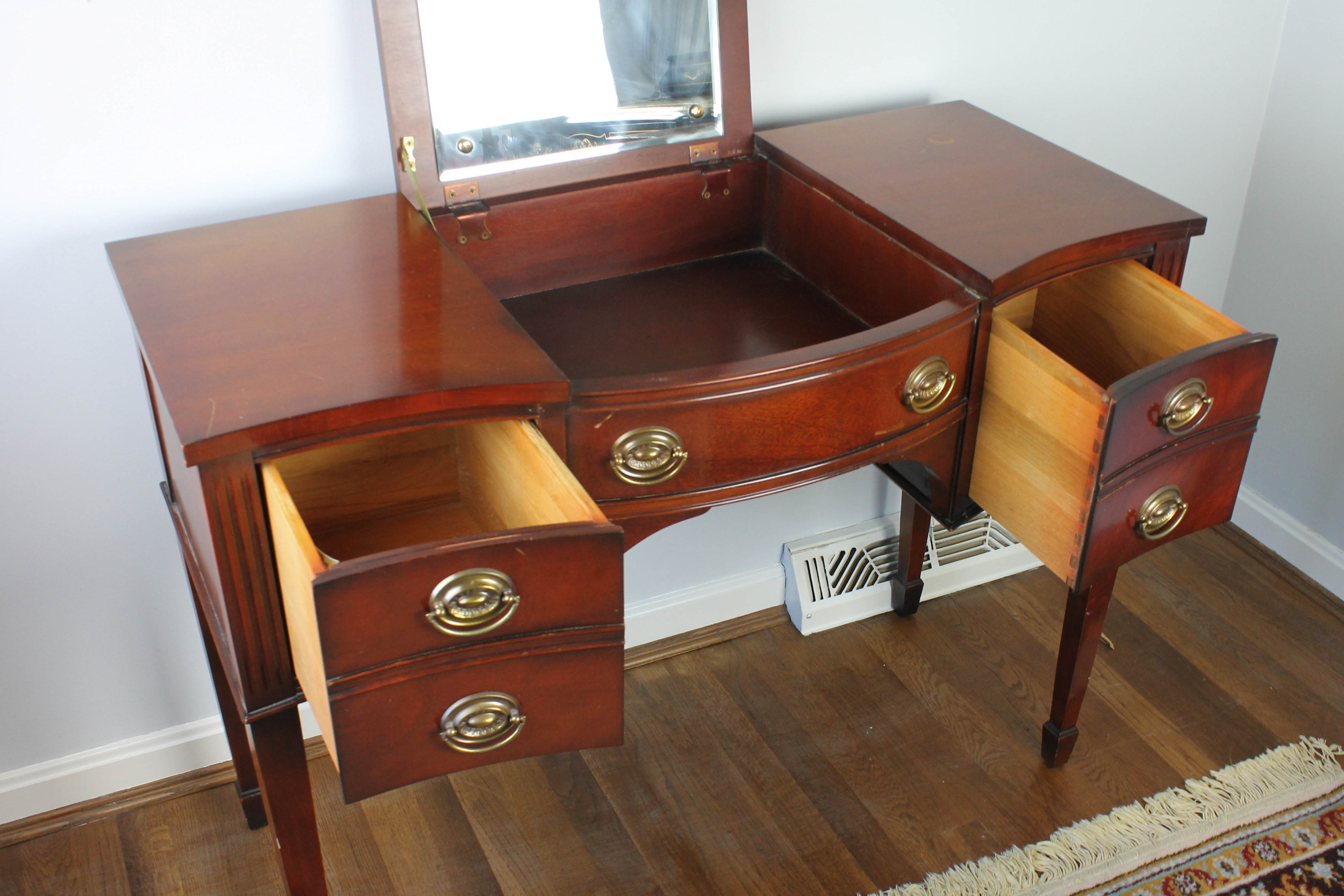 Pogue's Cincinnati Cherry Vanity Table and Stool