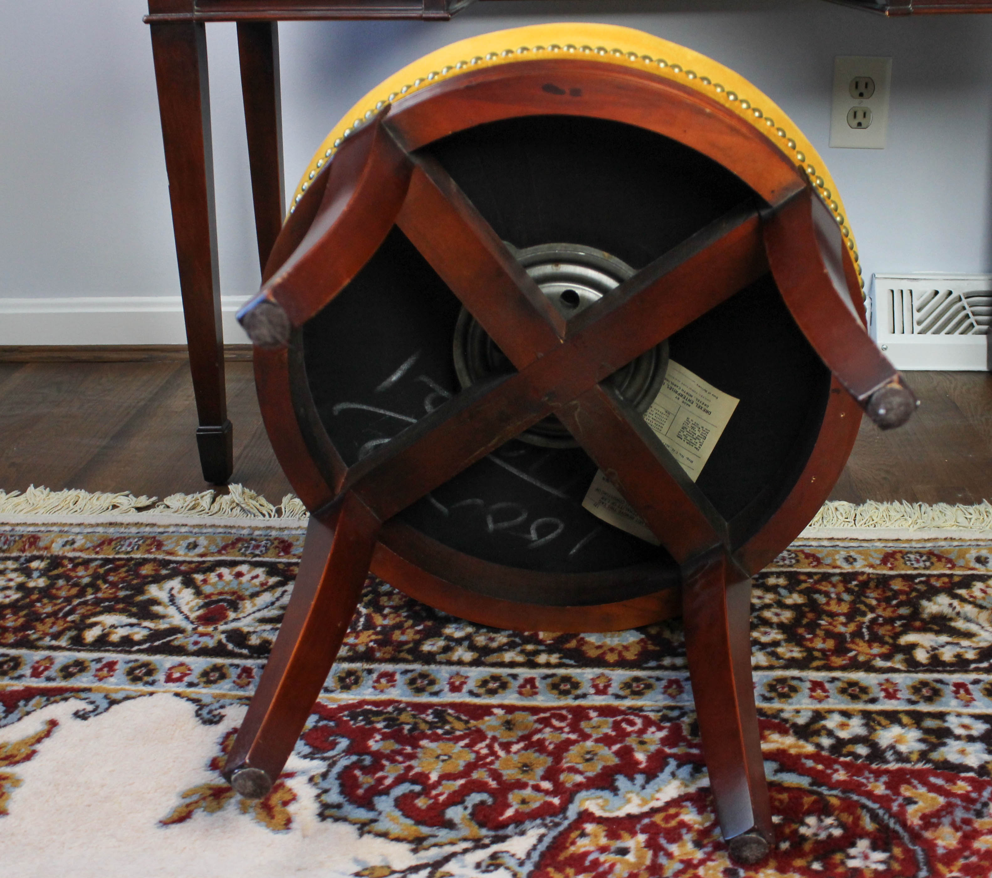 Pogue's Cincinnati Cherry Vanity Table and Stool