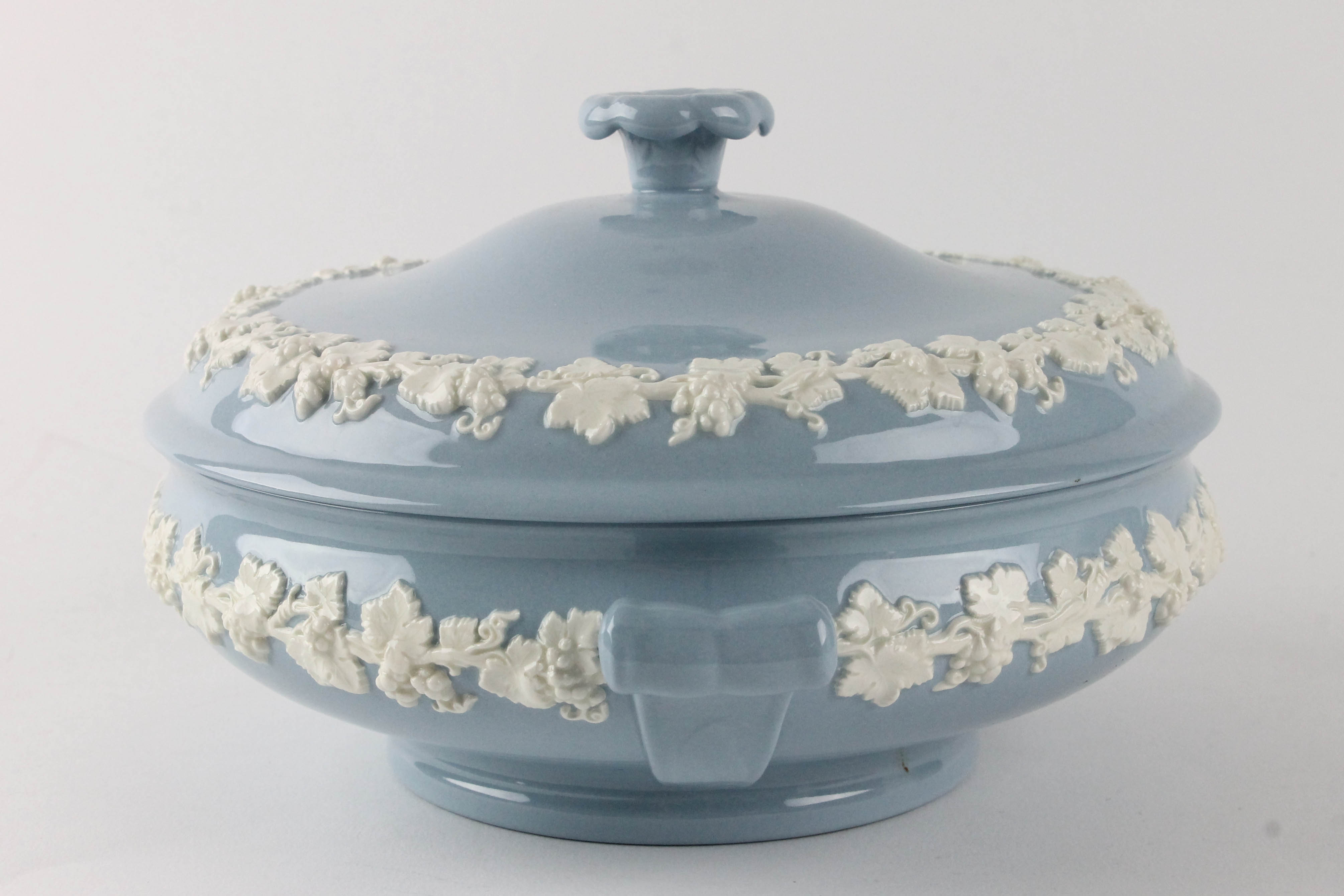 Wedgwood Embossed Queen's Ware Set