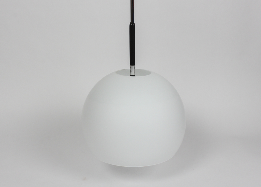 Grupo B.Lux Globe Pendant