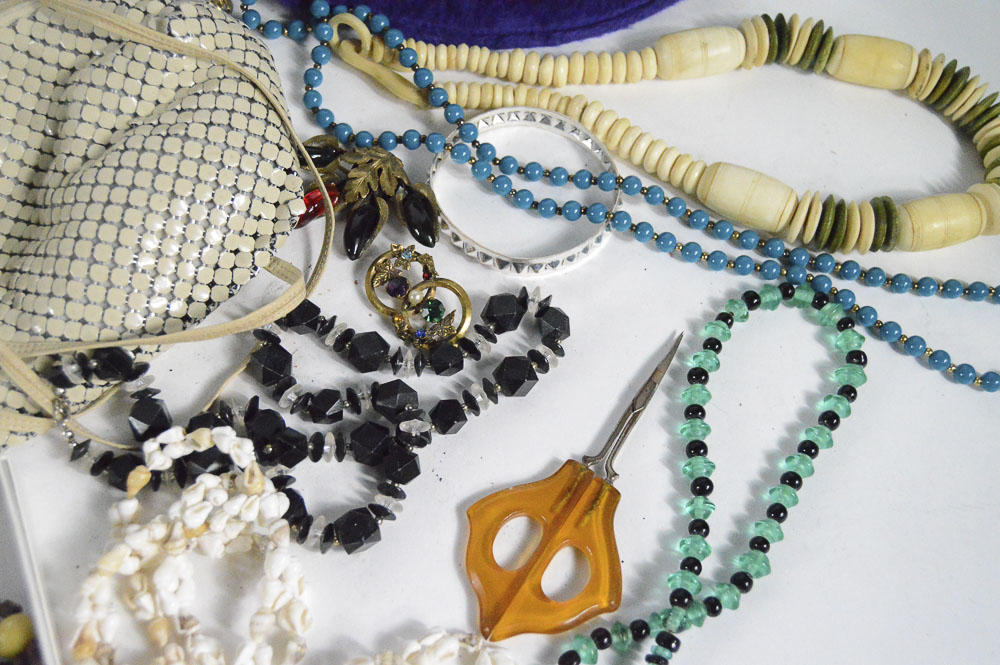 Women's Vintage Accessories