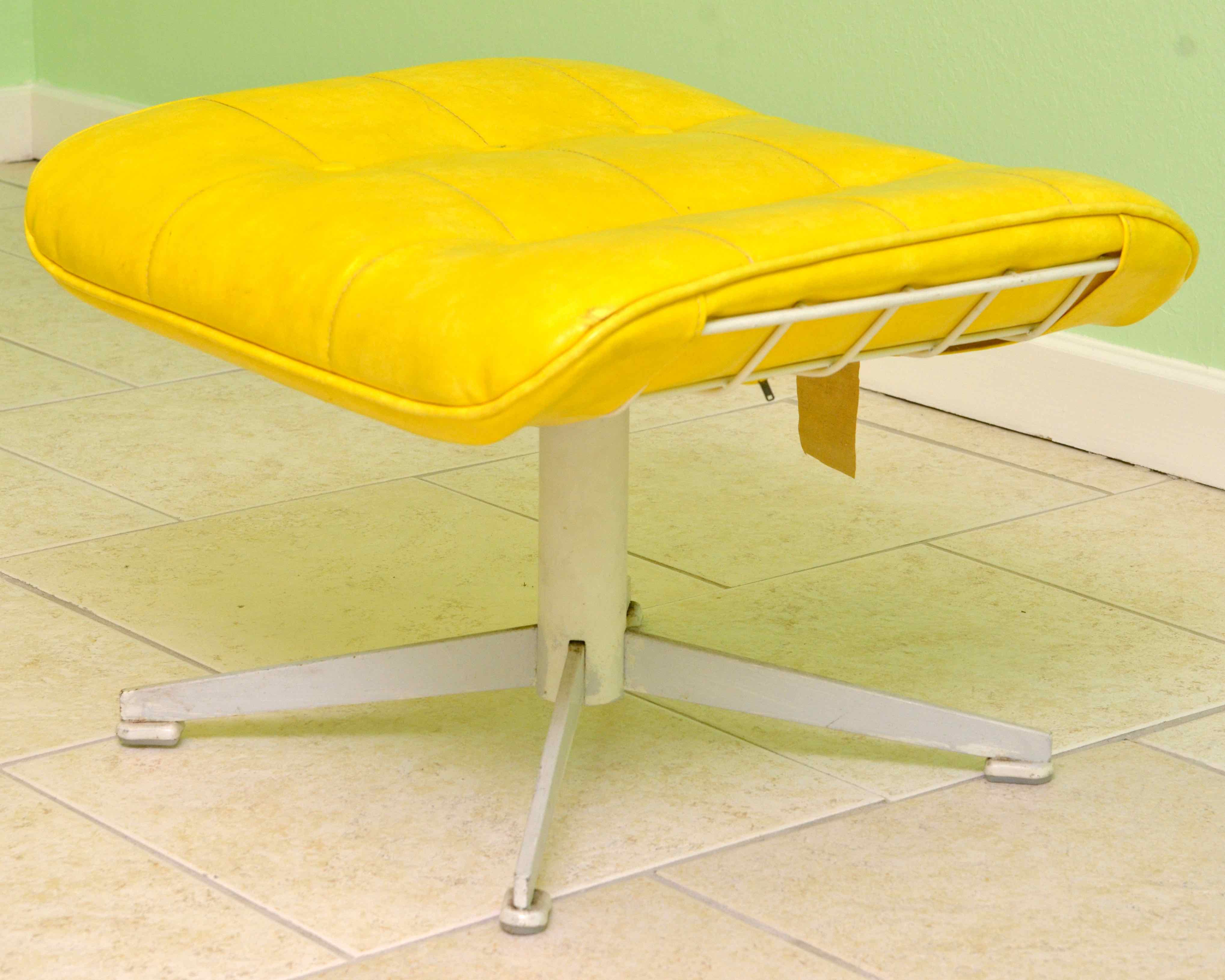 Atomic Style Vintage Homecrest Recliner And Ottoman EBTH