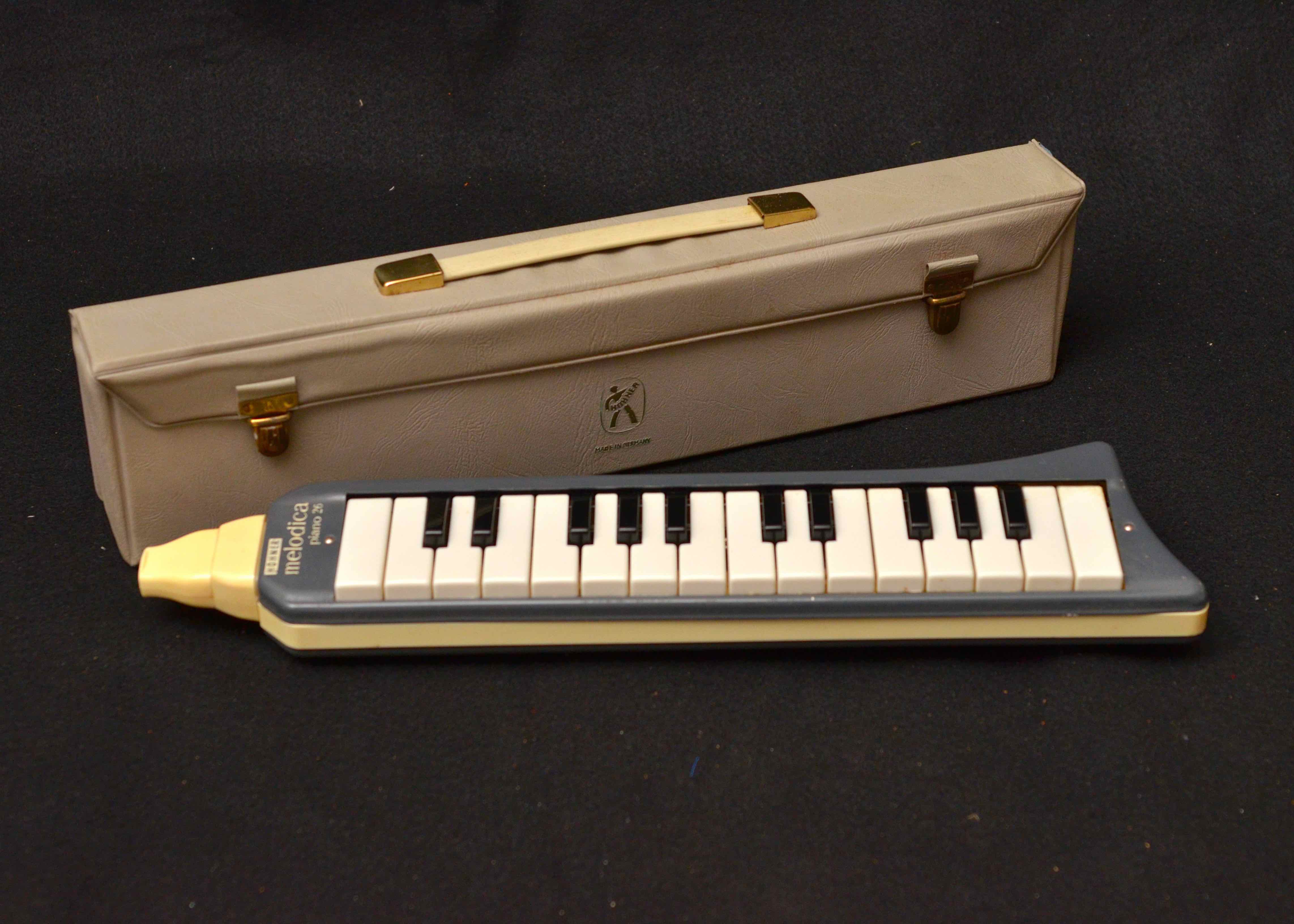 Hohner Melodica Piano 26