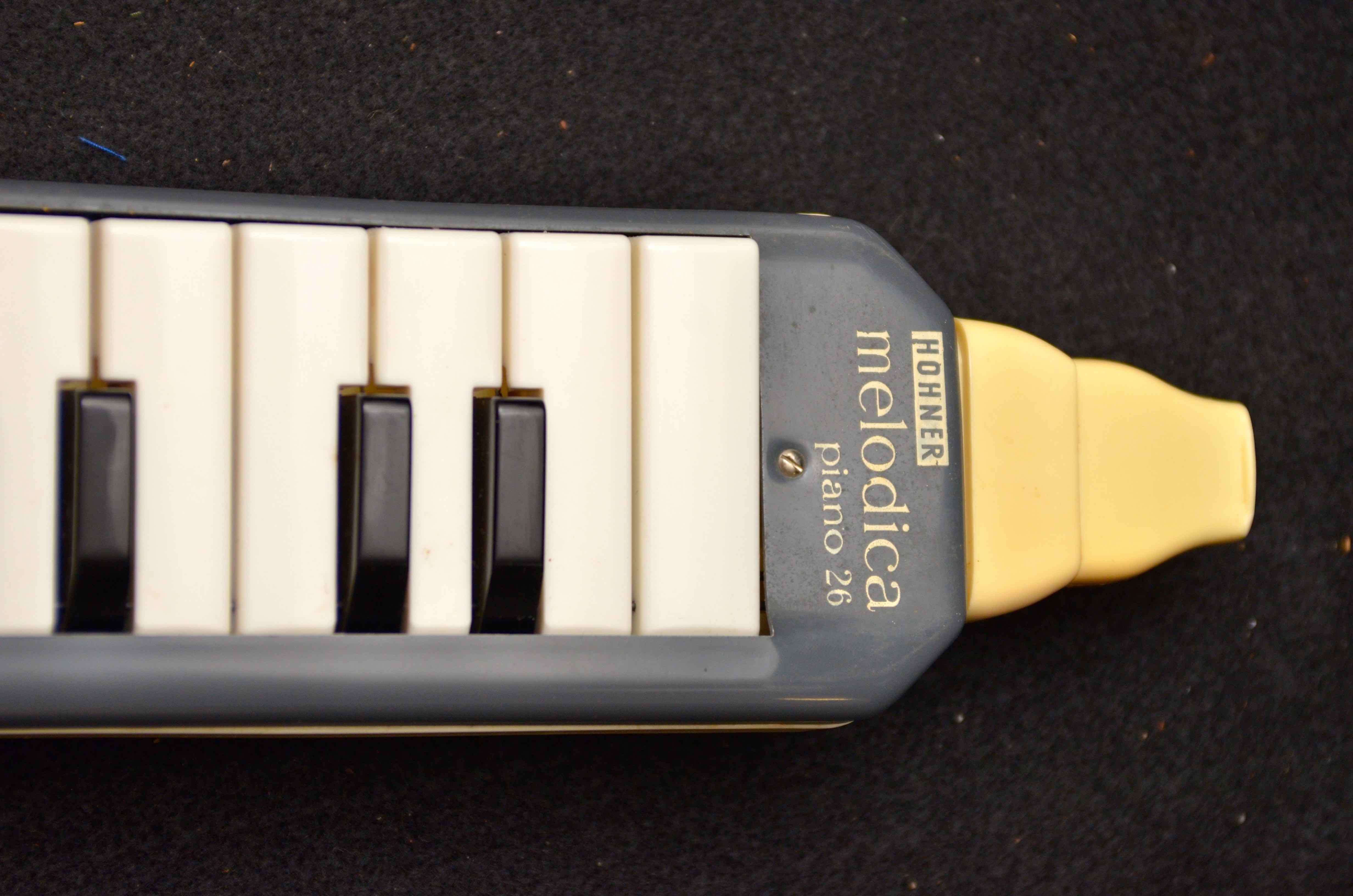 Hohner Melodica Piano 26
