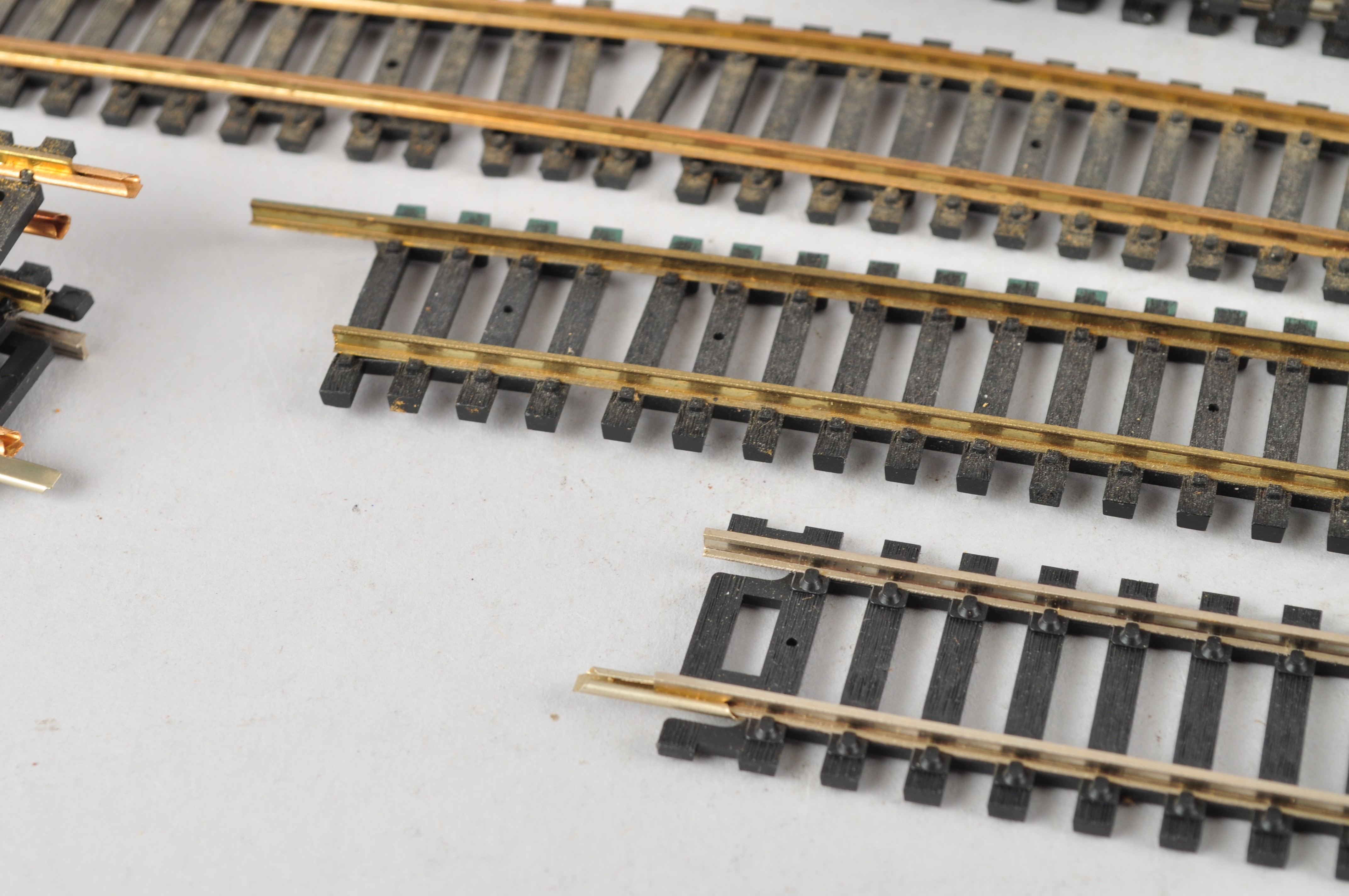 HO Scale Atlas and Life-Like Train Track