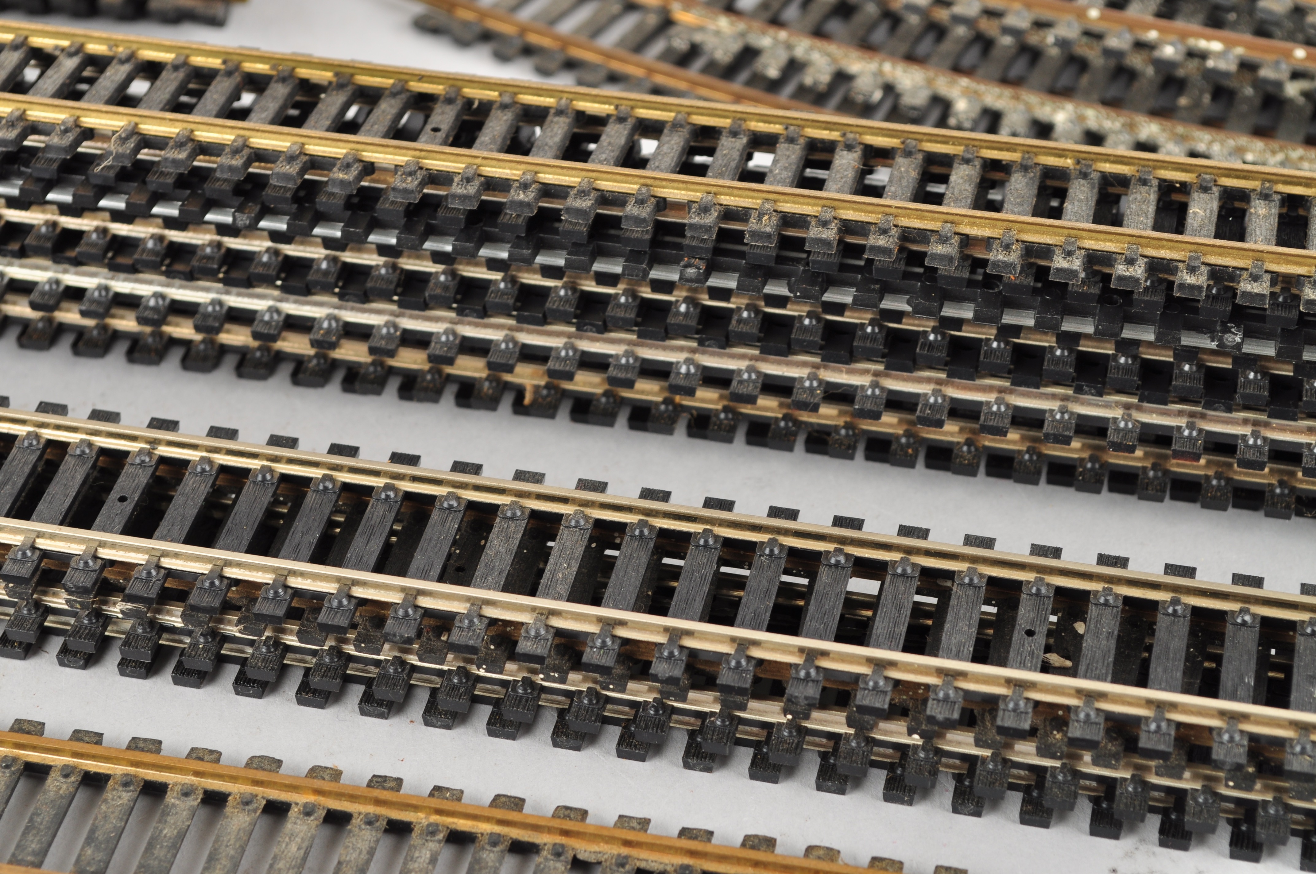 HO Scale Atlas and Life-Like Train Track