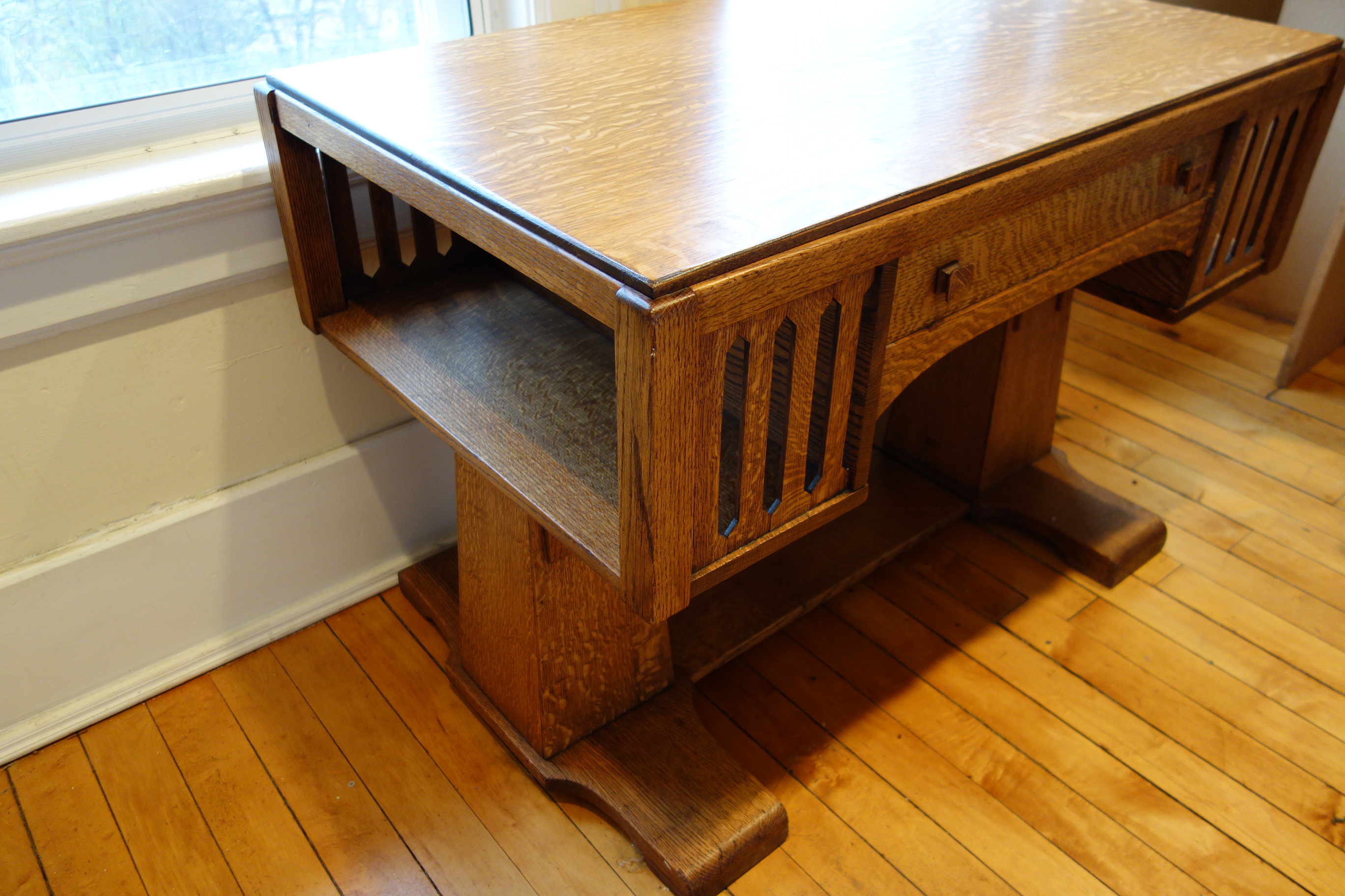 Vintage Mission Quarter Sawn Oak Desk