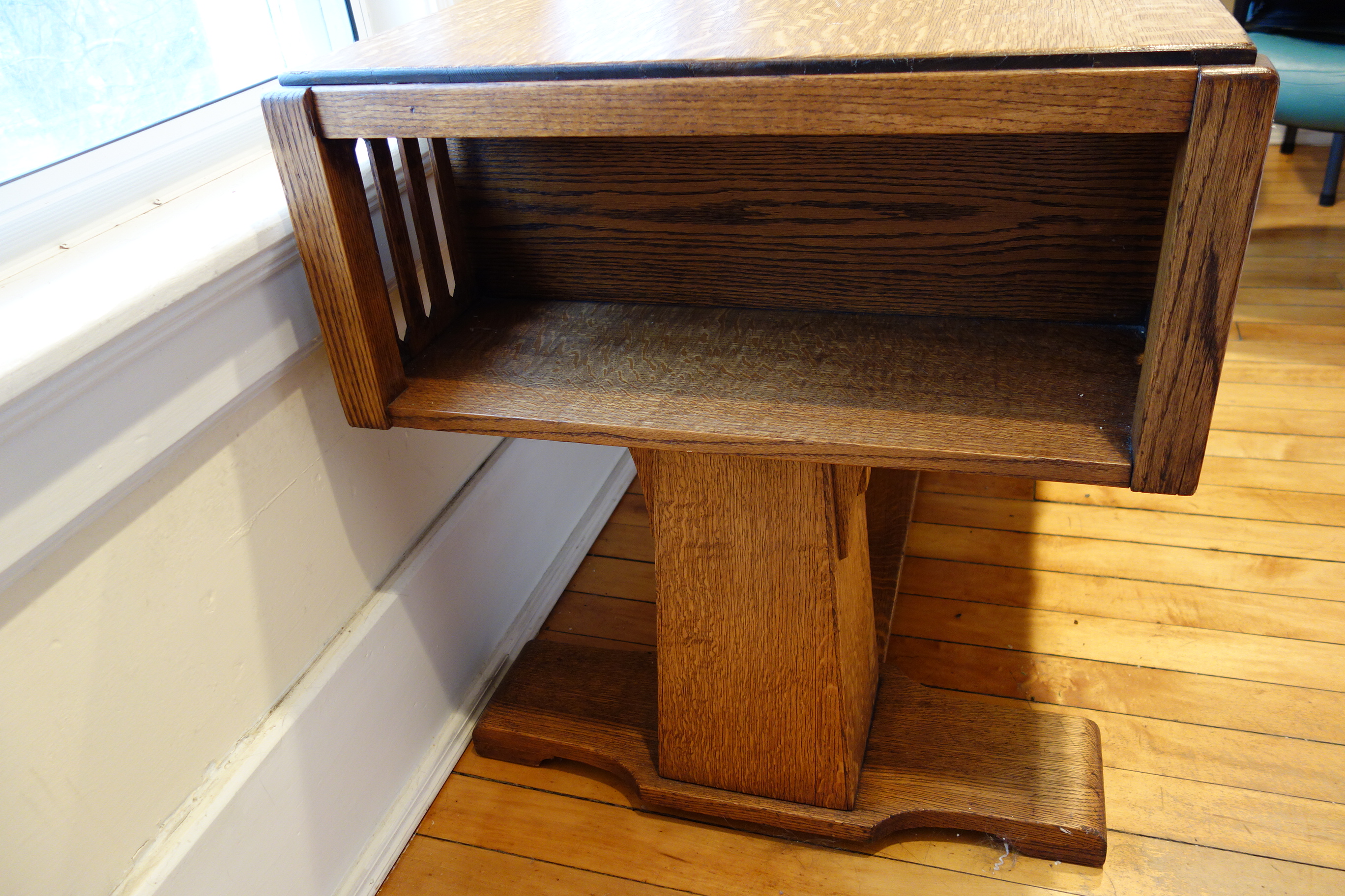 Vintage Mission Quarter Sawn Oak Desk