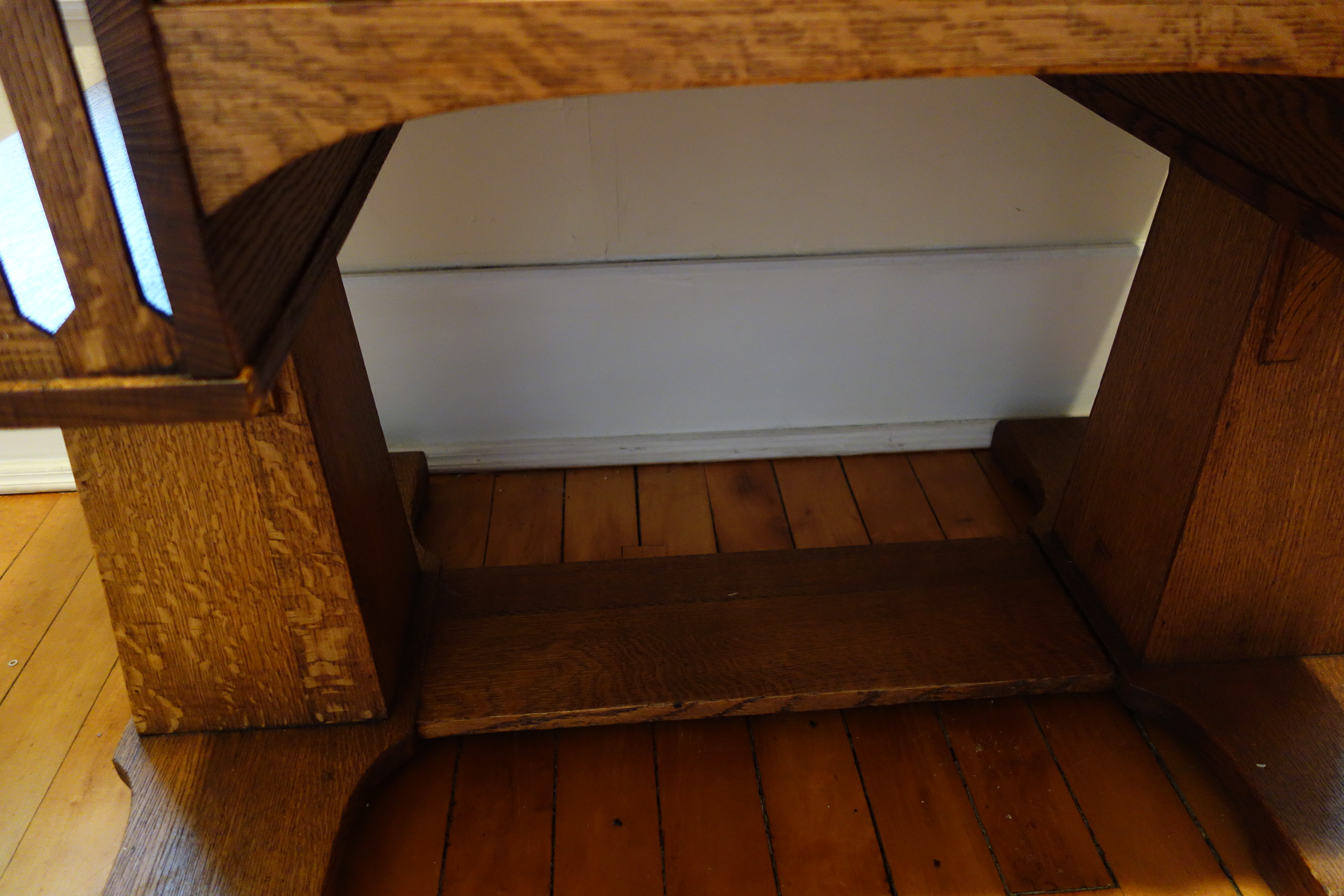 Vintage Mission Quarter Sawn Oak Desk