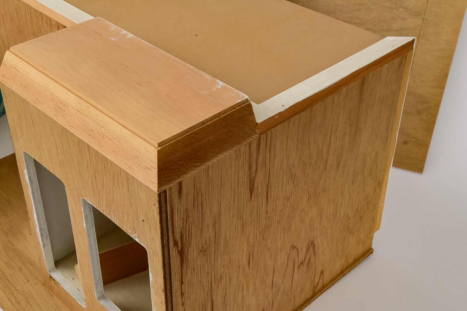 Houseworks Scale Model House Kits