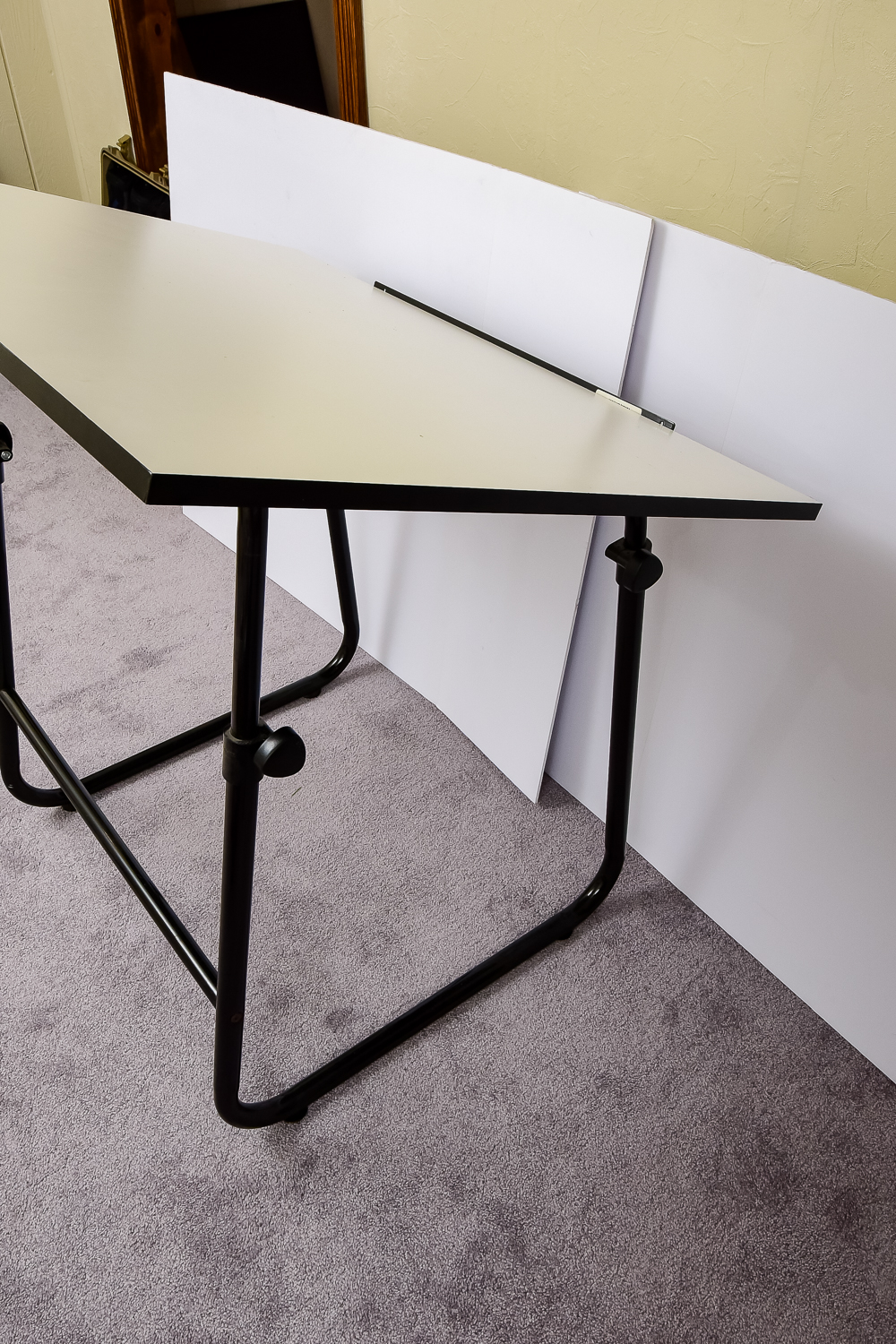 Adjustable Drafting Table