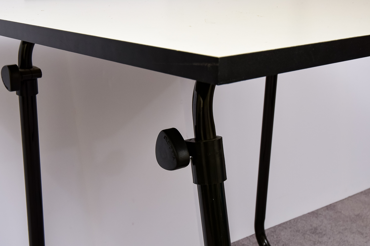 Adjustable Drafting Table