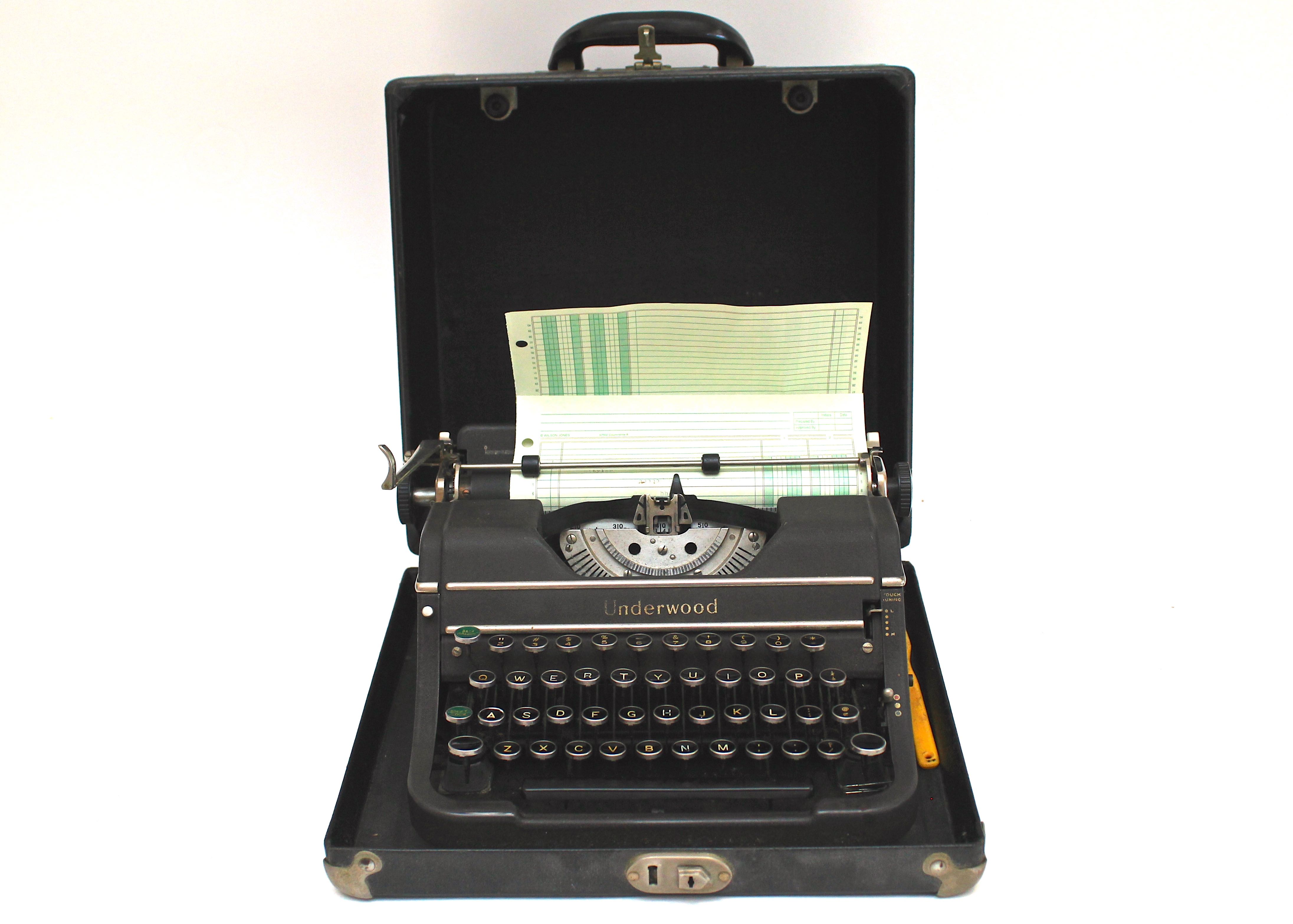 1940 Universal Underwood Vintage Typewriter