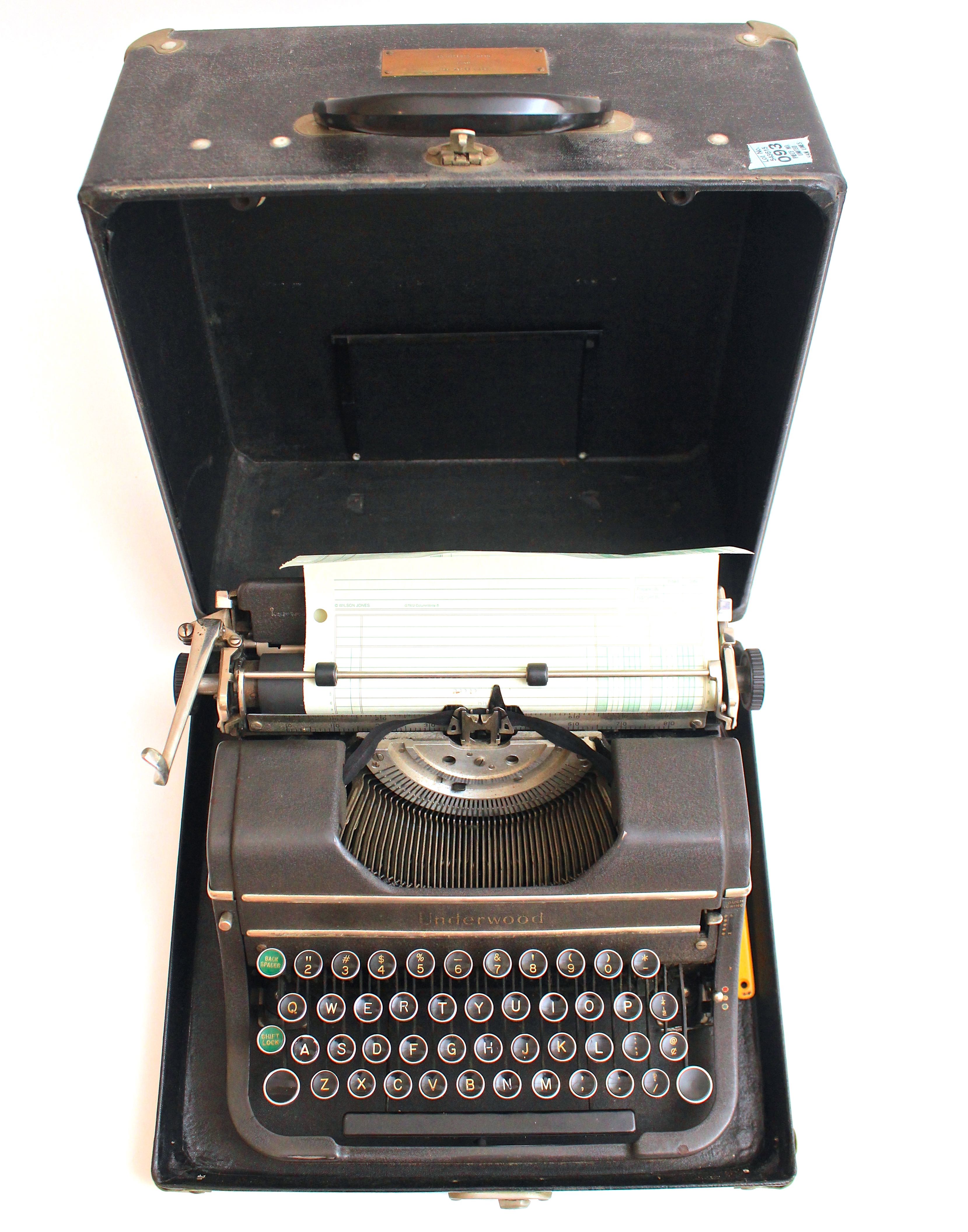 1940 Universal Underwood Vintage Typewriter