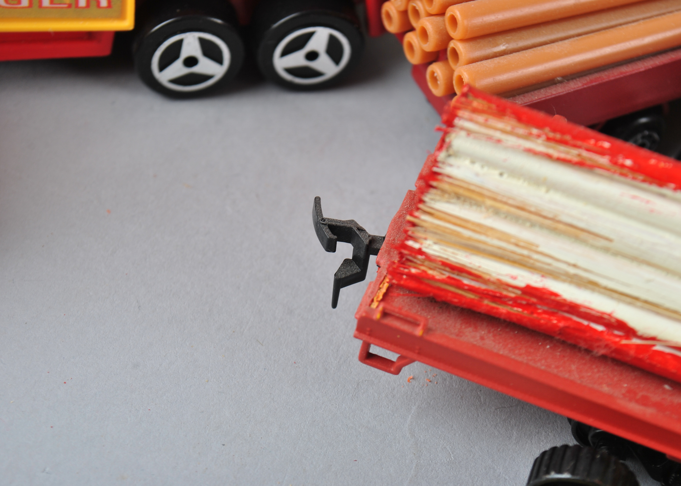 HO Scale Circus Theme Train Set