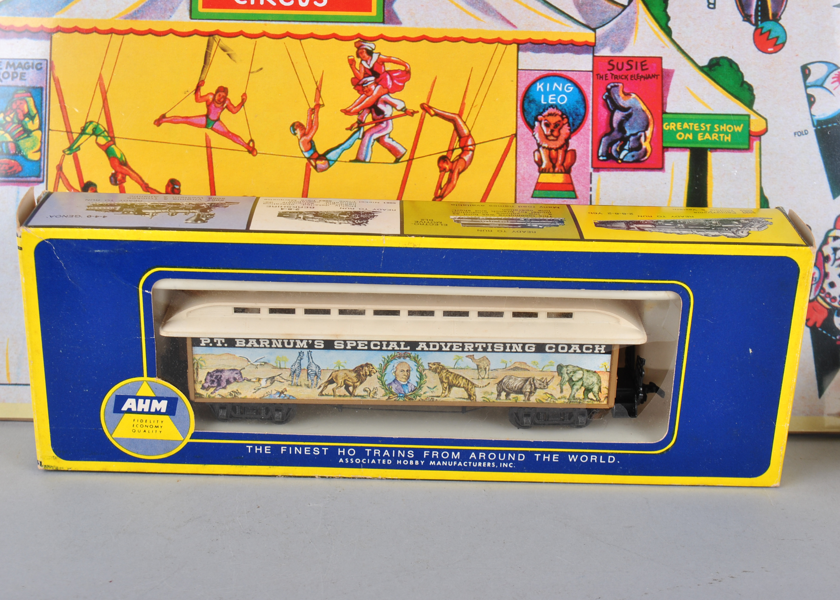 HO Scale Circus Theme Train Set