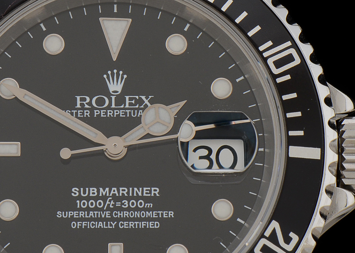 Men's Rolex Submariner Date Stainless Steel 16610 Black Automatic