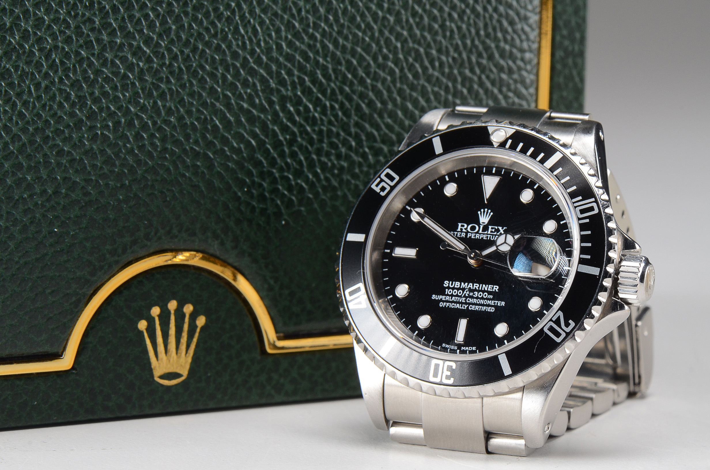 Men's Rolex Submariner Date Stainless Steel 16610 Black Automatic