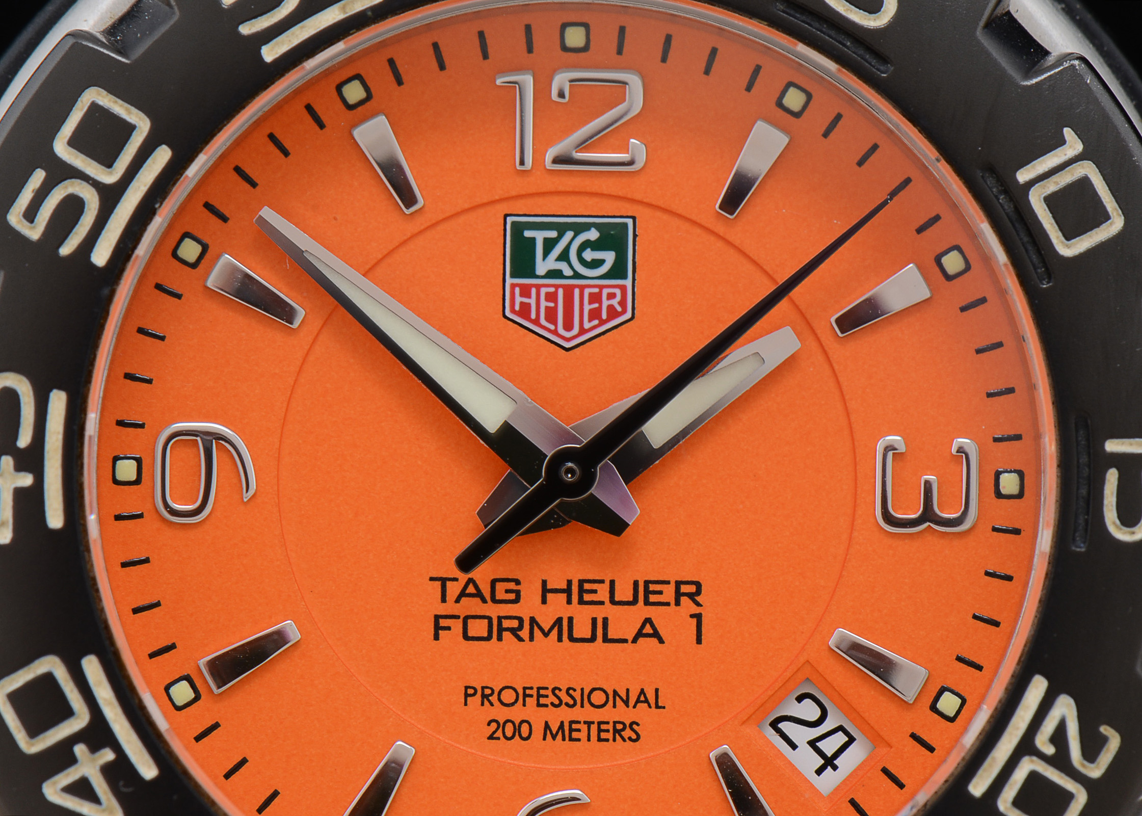 Tag Heuer Formula 1 Stainless Steel Mid Size WAC1213 Quartz 200m