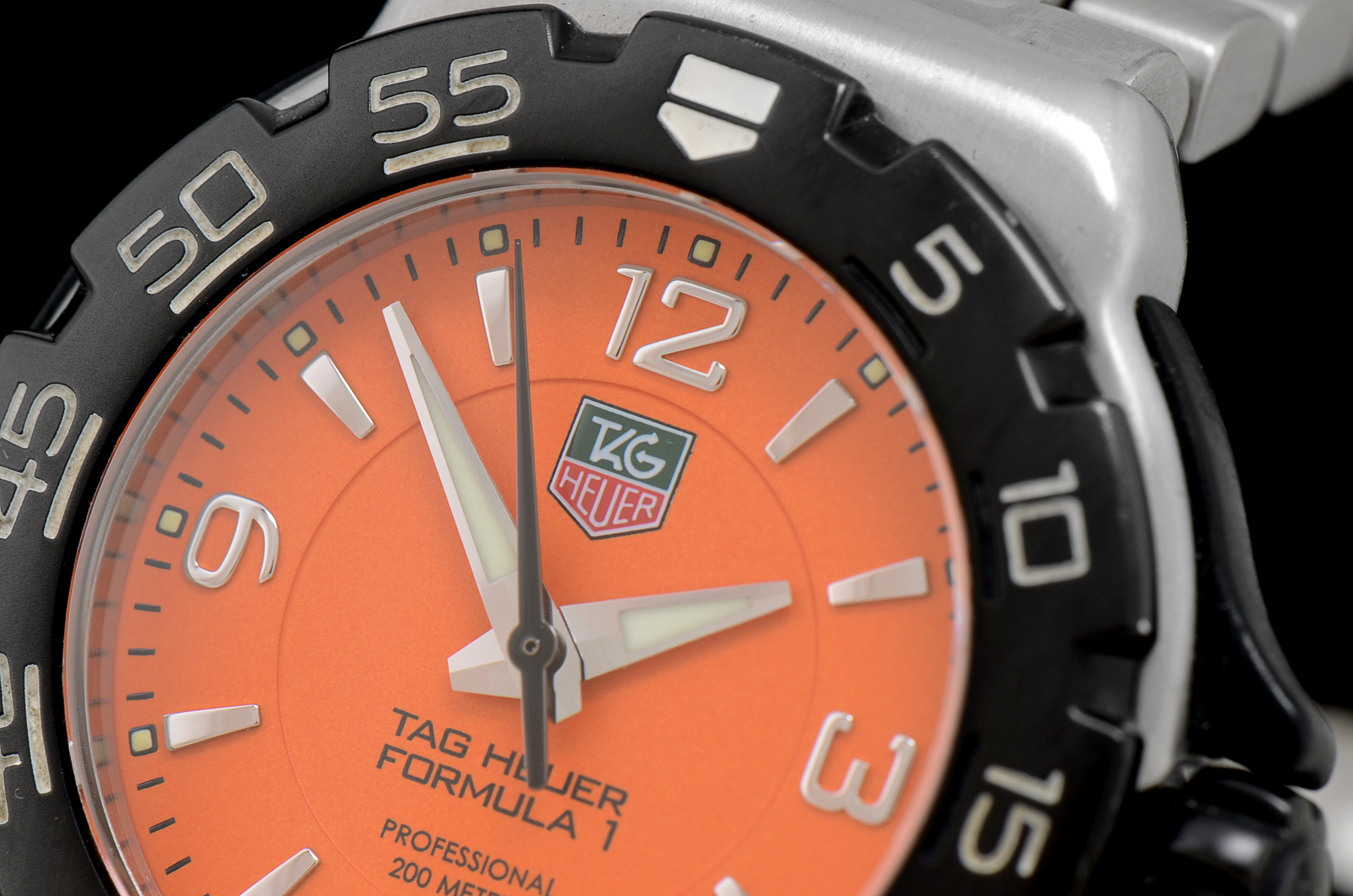 Tag Heuer Formula 1 Stainless Steel Mid Size WAC1213 Quartz 200m