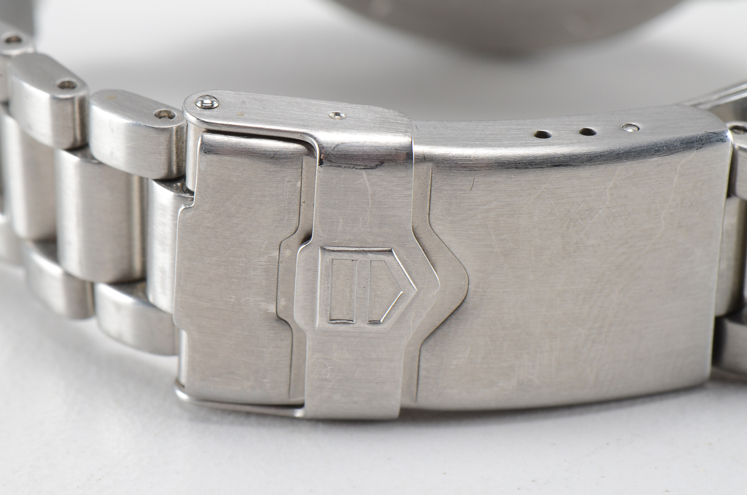 Tag Heuer Formula 1 Stainless Steel Mid Size WAC1213 Quartz 200m