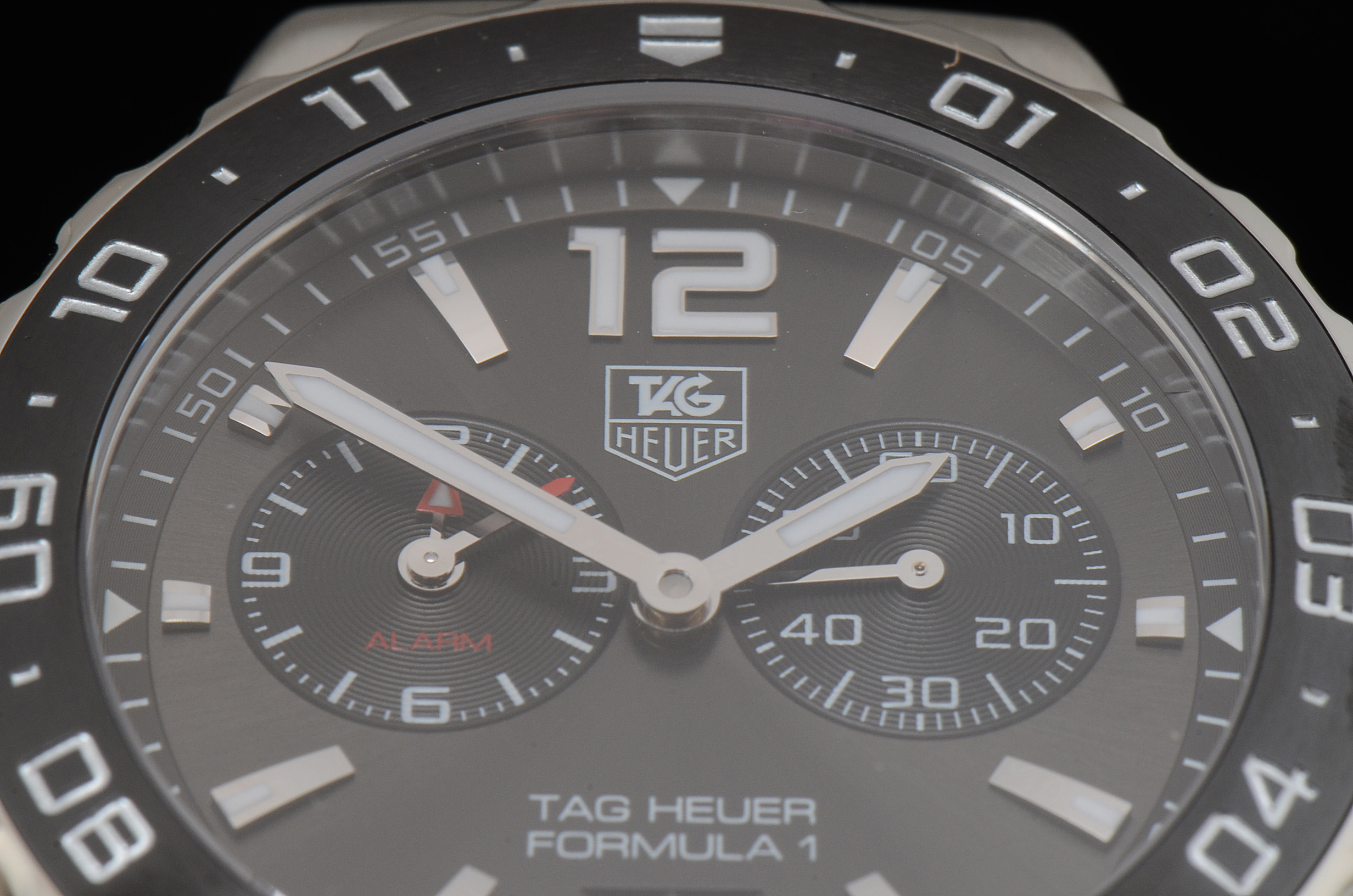Tag Heuer Formula 1 Alarm Chronograph Ceramic WAU111C Quartz