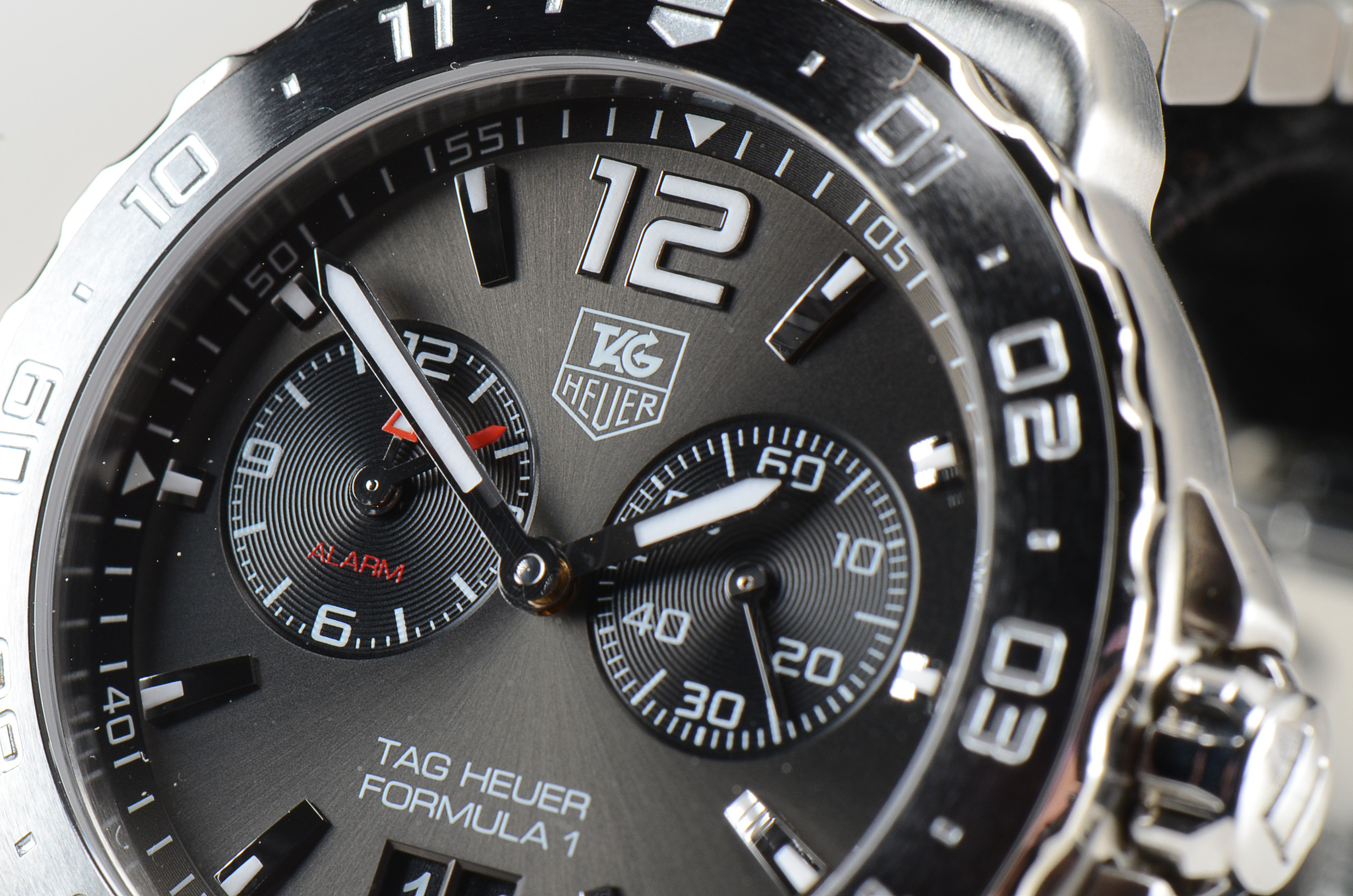 Tag Heuer Formula 1 Alarm Chronograph Ceramic WAU111C Quartz