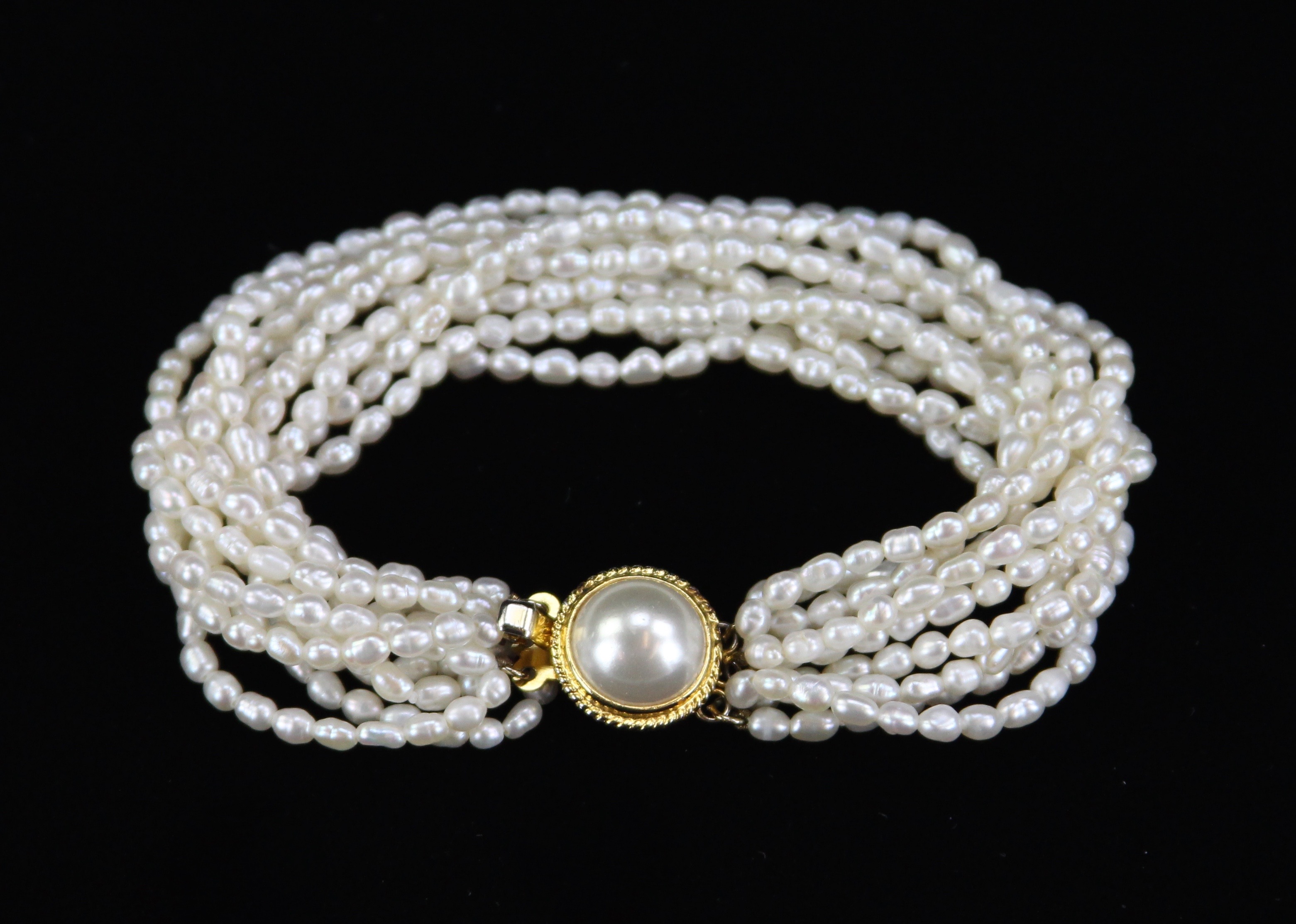 Pearl Suite by Andre Piasso