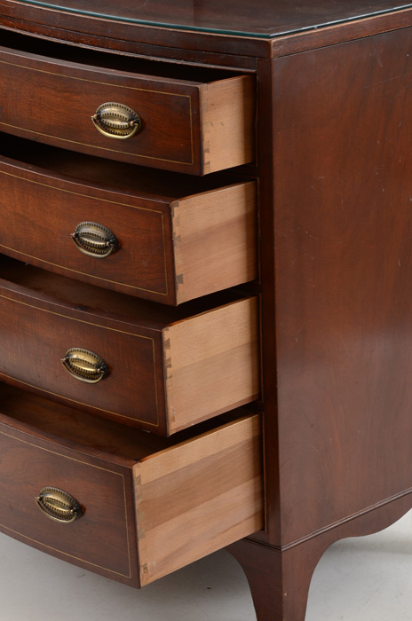 Hepplewhite Style Chest of Drawers by Heritage Henredon