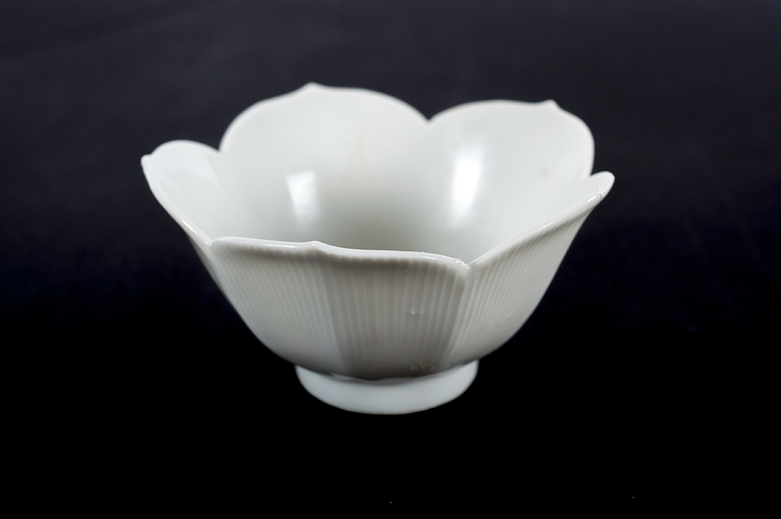 Small Ceramic Lotus Bowls