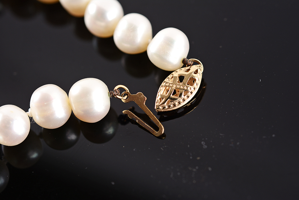 18" White Chinese Potato Pearls