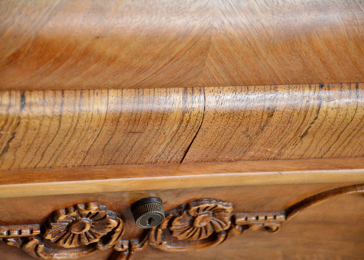 Vintage Roos Sweetheart Waterfall Cedar Chest