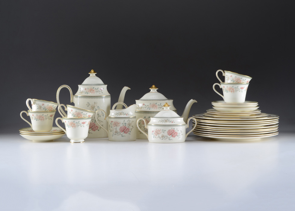 Minton Fine Bone China, Jasmine Pattern