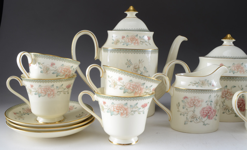 Minton Fine Bone China, Jasmine Pattern