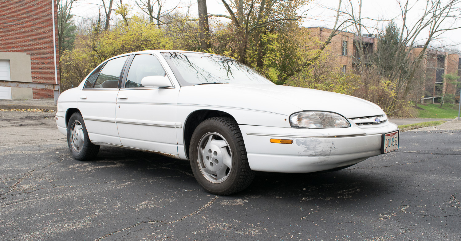 1995 White Chevrolet Lumina LS