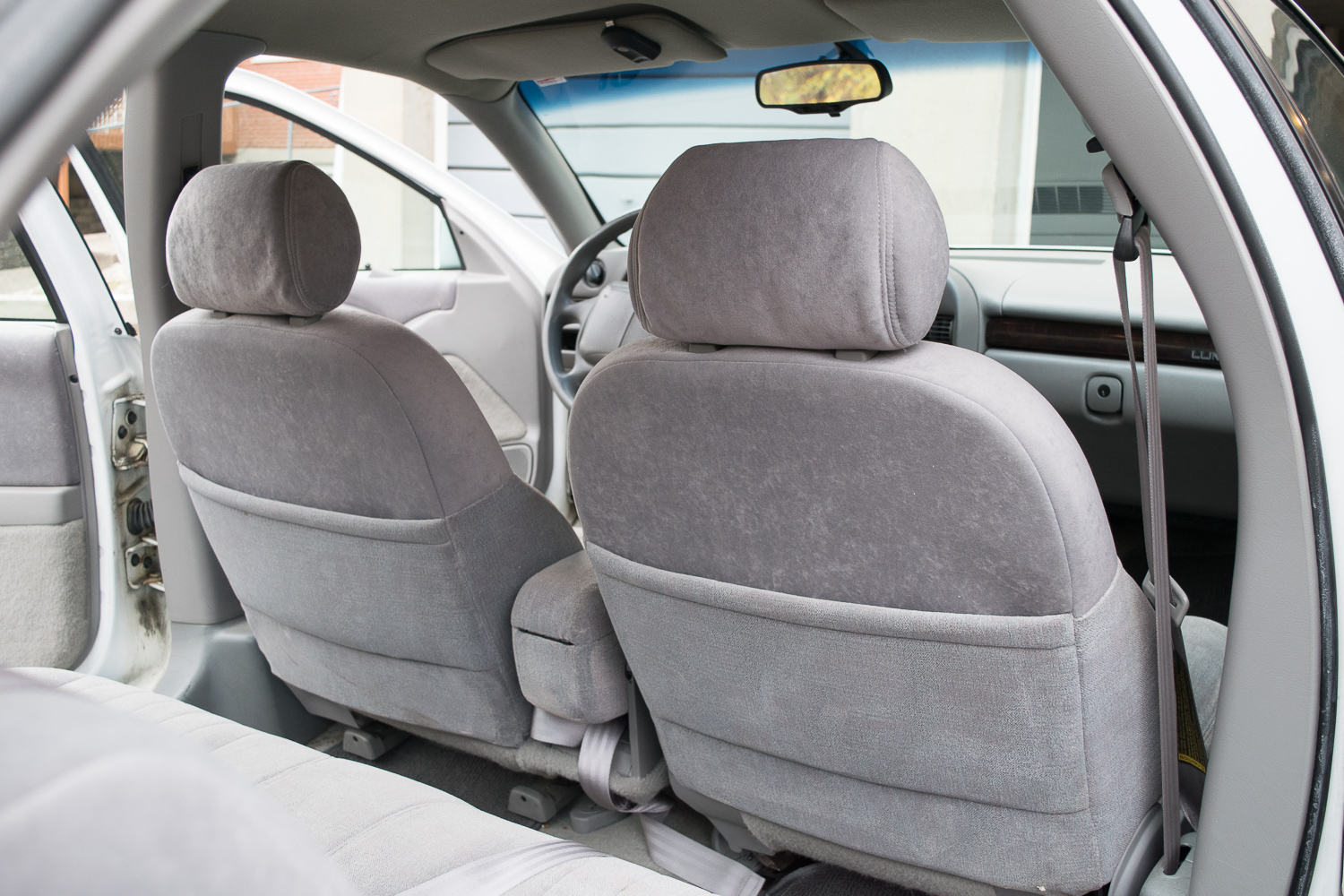 1995 White Chevrolet Lumina LS