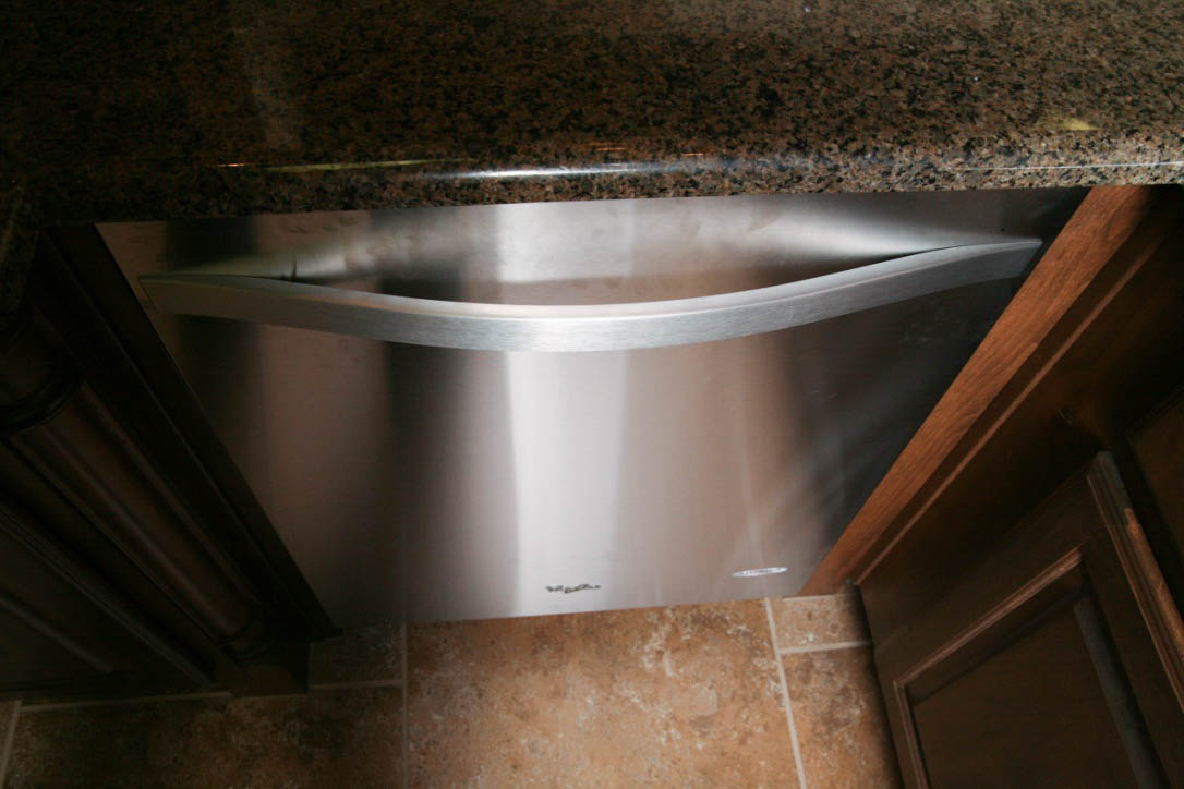 Whirlpool Gold Series Built In Dishwasher