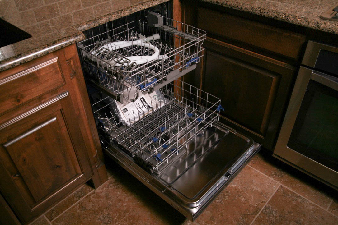 Whirlpool Gold Series Built In Dishwasher