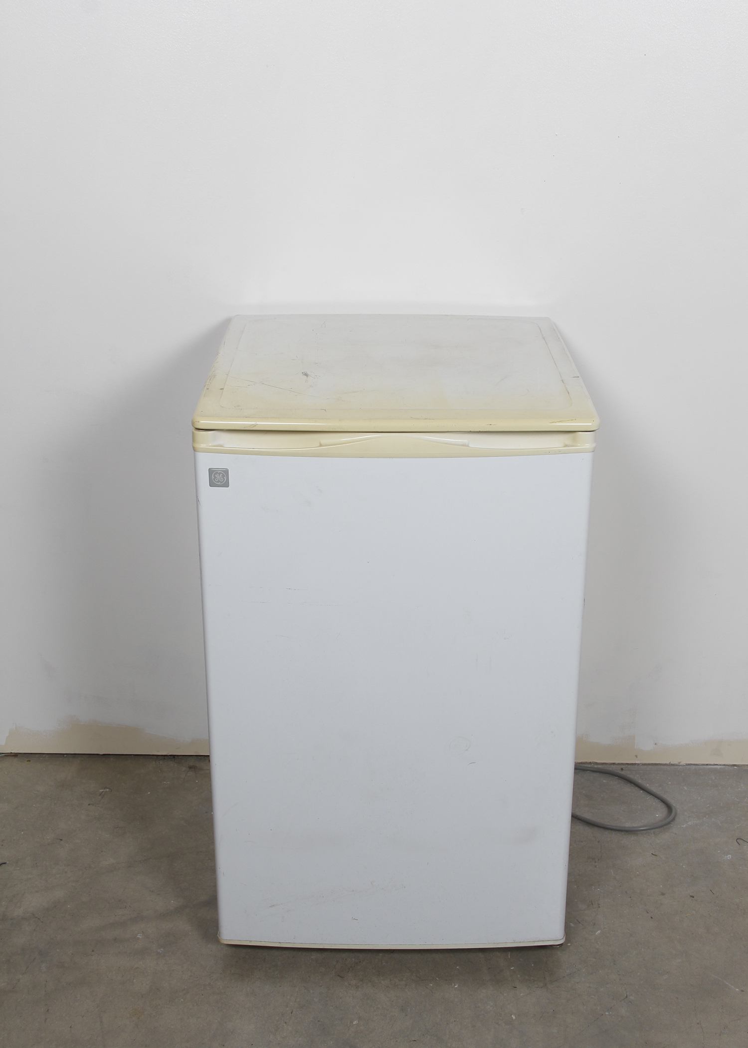 GE Mini Fridge