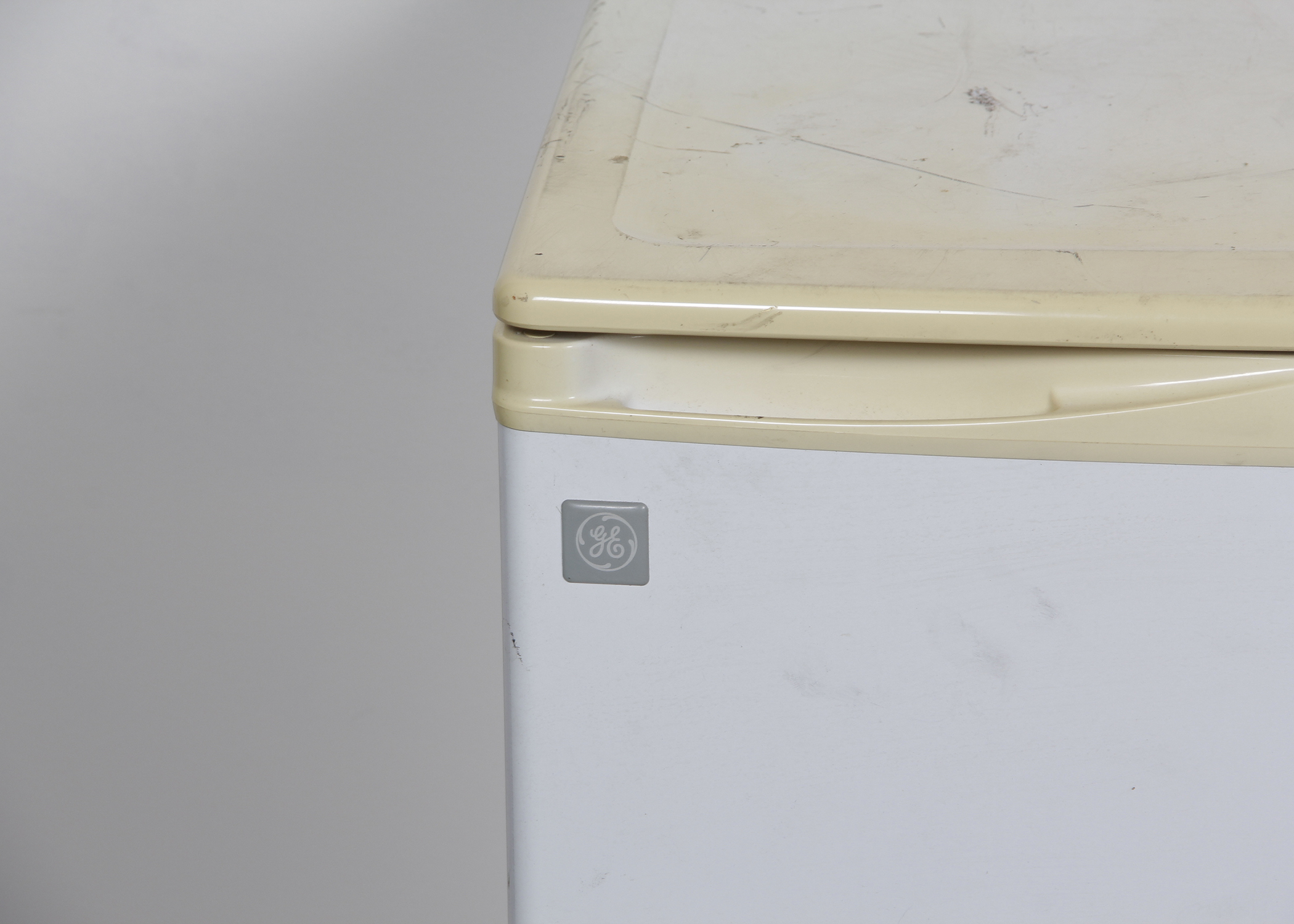 GE Mini Fridge