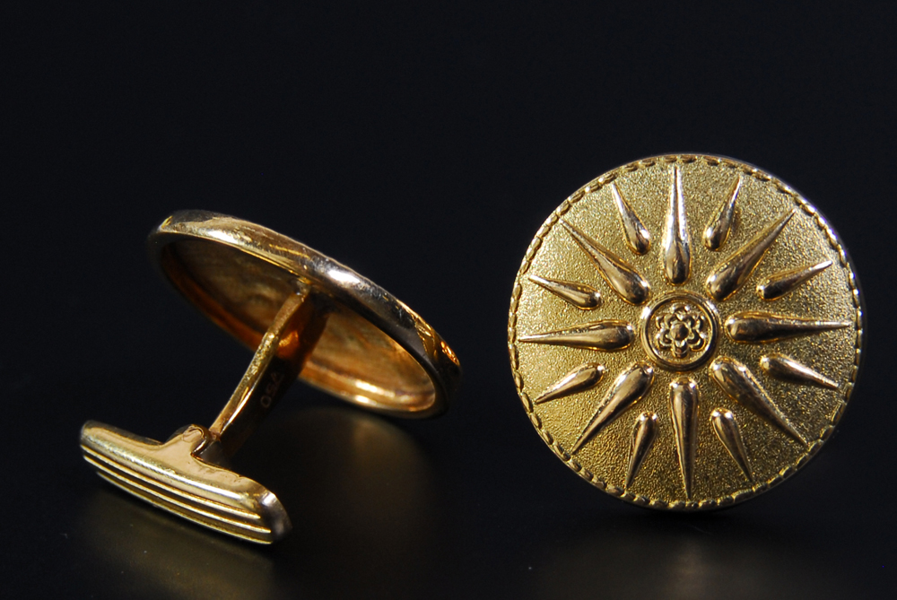 18K Yellow Gold Starburst Cufflinks