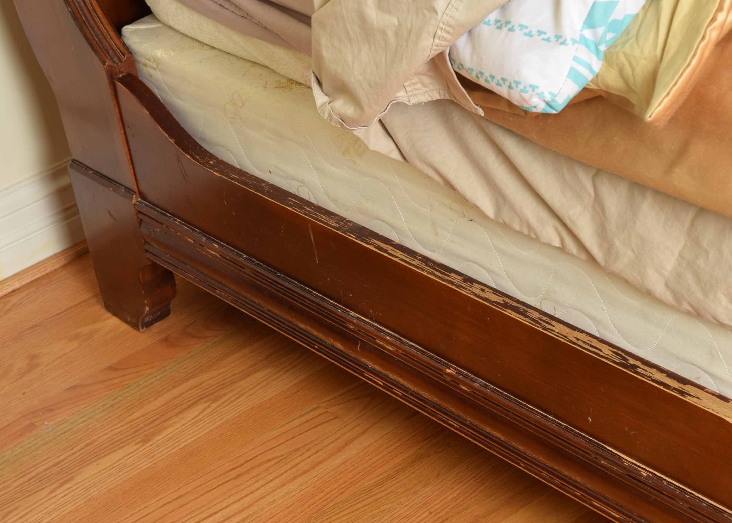 Mahogany King Sleigh Bed