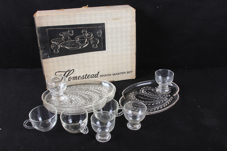 Duo of Homestead Snackmaster Sets