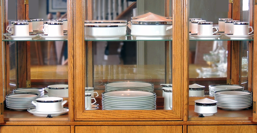 50 Piece Mikasa Solitude White Bone China Dinnerware Set