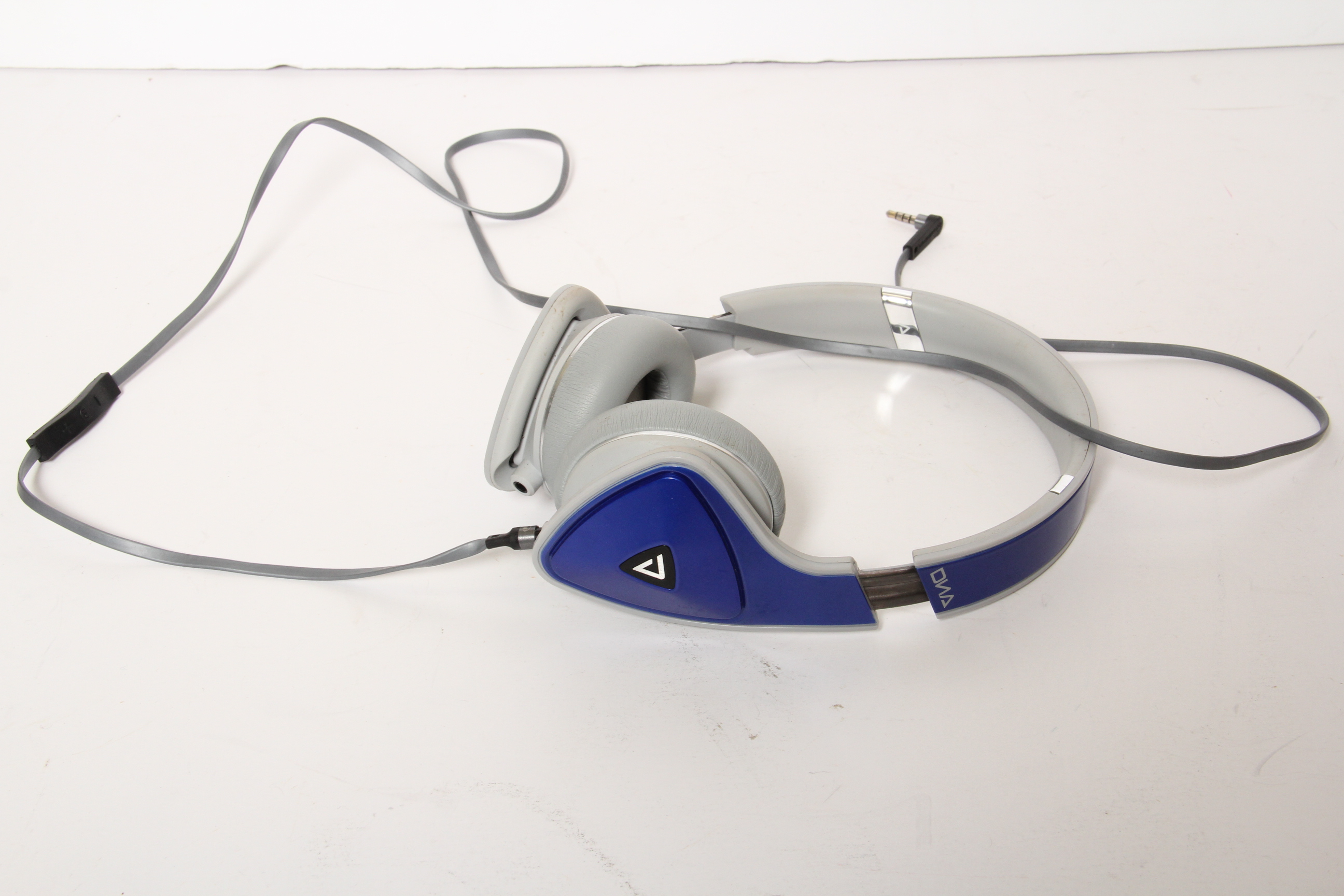 Beats By Dre and Monster Headphones Pairing